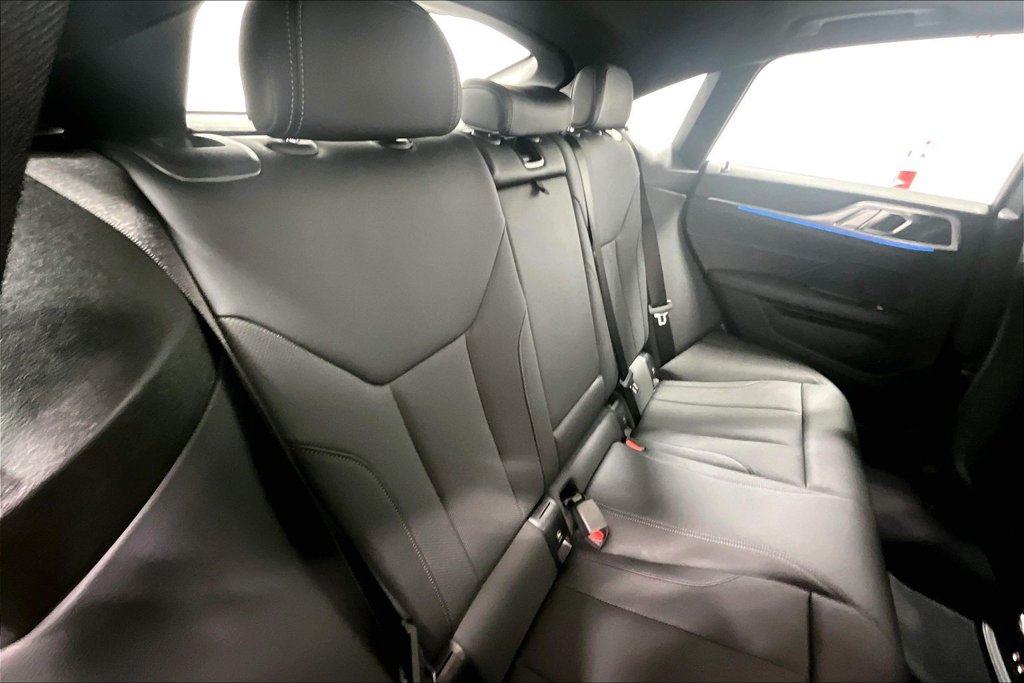 New 2026 BMW i4 eDrive40 w/ M Sport Package RWD image 8