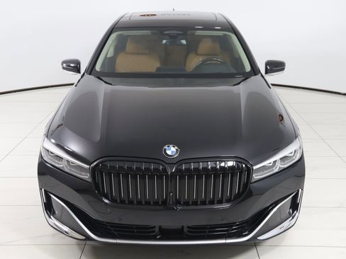 Used 2022 BMW 750i xDrive w/ Luxury Rear Seating Package image 73