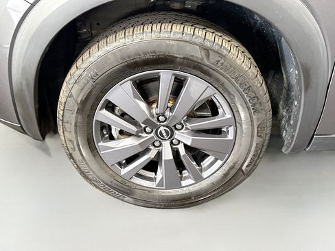 Used 2022 Nissan Pathfinder SV FWD image 38