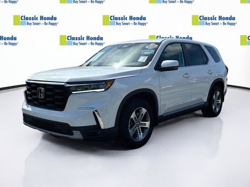 Certified 2024 Honda Pilot EX-L image 3