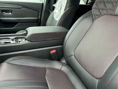 New 2026 Honda Pilot Black Edition image 23