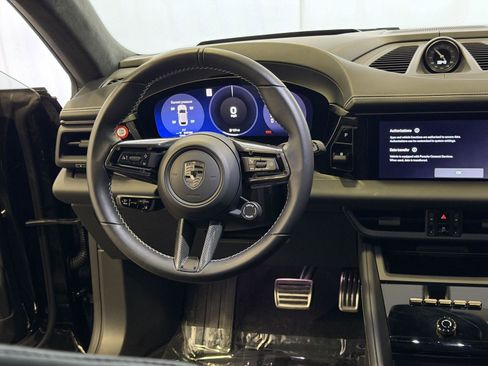 Certified 2025 Porsche Macan Turbo Electric image 20