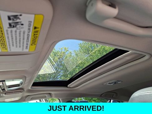 Used 2022 Subaru Crosstrek 2.5i Limited w/ Moonroof Package 2 AWD/4WD image 13