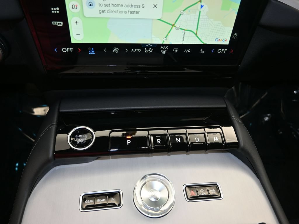 New 2026 Lincoln Navigator Reserve w/ Jet Appearance Package AWD/4WD image 18