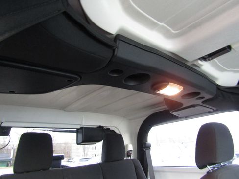 Used 2017 Jeep Wrangler Sport w/ Quick Order Package 23S image 17