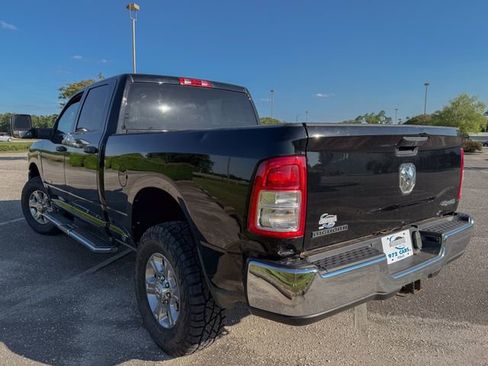 Used 2024 RAM 2500 Big Horn AWD/4WD image 6