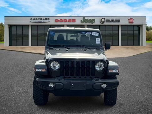 Used 2022 Jeep Gladiator Sport AWD/4WD image 7