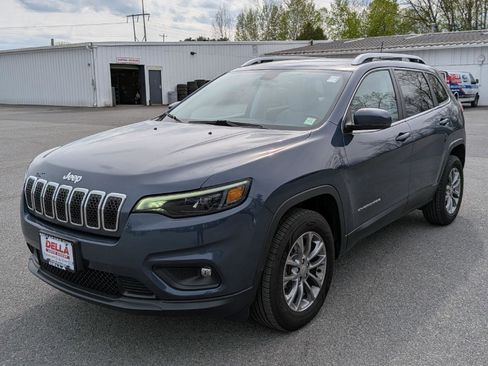 Used 2020 Jeep Cherokee Latitude Plus w/ Cold Weather Group AWD/4WD image 4