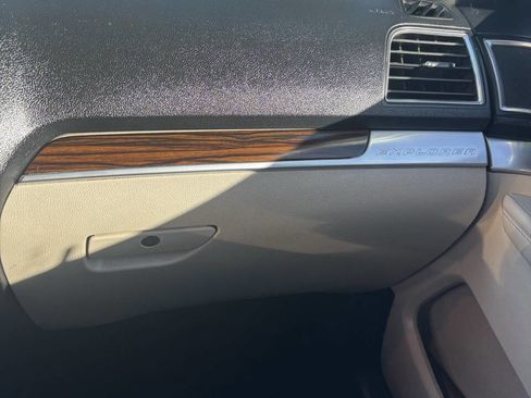 Used 2018 Ford Explorer Limited image 13
