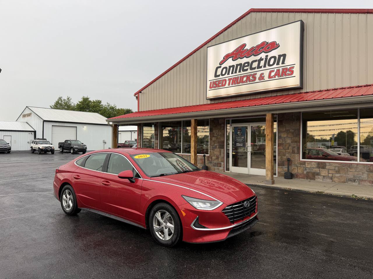 Used 2021 Hyundai Sonata SE FWD image 2