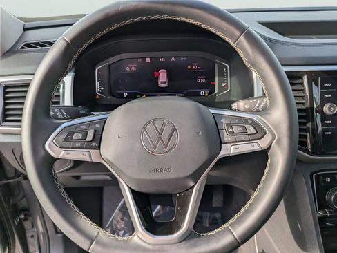Used 2023 Volkswagen Atlas SEL AWD/4WD image 28