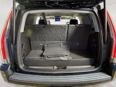 Used 2019 Cadillac Escalade Premium Luxury image 30