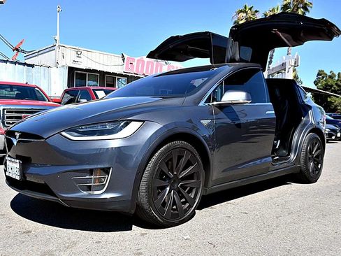 Used 2016 Tesla Model X 90D AWD/4WD image 28
