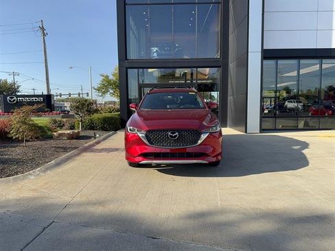 New 2025 MAZDA CX-5 Signature image 2