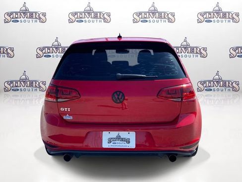 Used 2017 Volkswagen Golf 4-Door FWD image 4