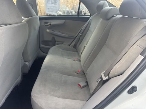 Used 2013 Toyota Corolla L image 8