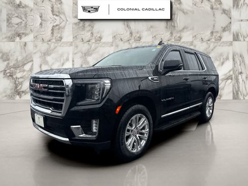 Used 2022 GMC Yukon SLT w/ SLT Premium Package image 1