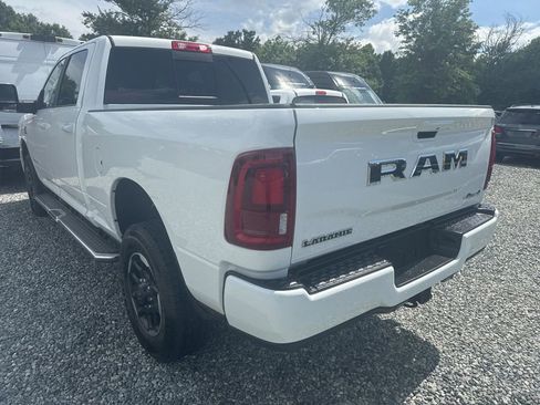 Used 2026 RAM 2500 Laramie AWD/4WD image 4
