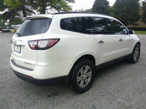 Used 2015 Chevrolet Traverse LT FWD image 5