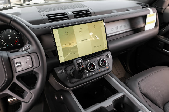 New 2026 Land Rover Defender 110 X AWD/4WD image 30