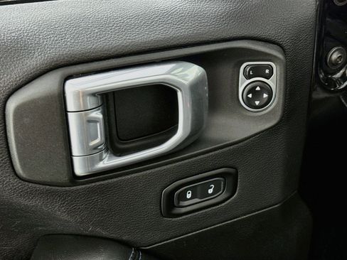 Used 2024 Jeep Wrangler High Altitude AWD/4WD image 22