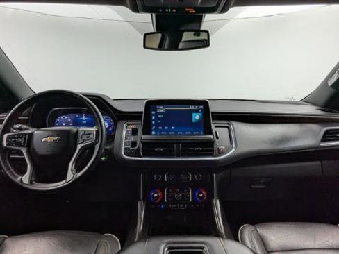 Used 2023 Chevrolet Suburban Premier image 25