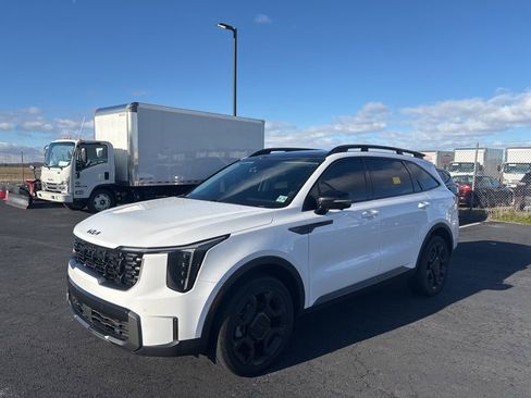 Certified 2025 Kia Sorento SX image 7