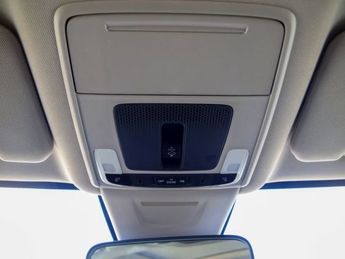 Used 2025 Honda CR-V EX image 19