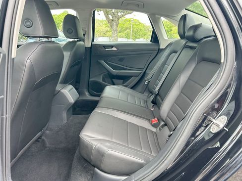 Used 2024 Volkswagen Jetta SE FWD image 33