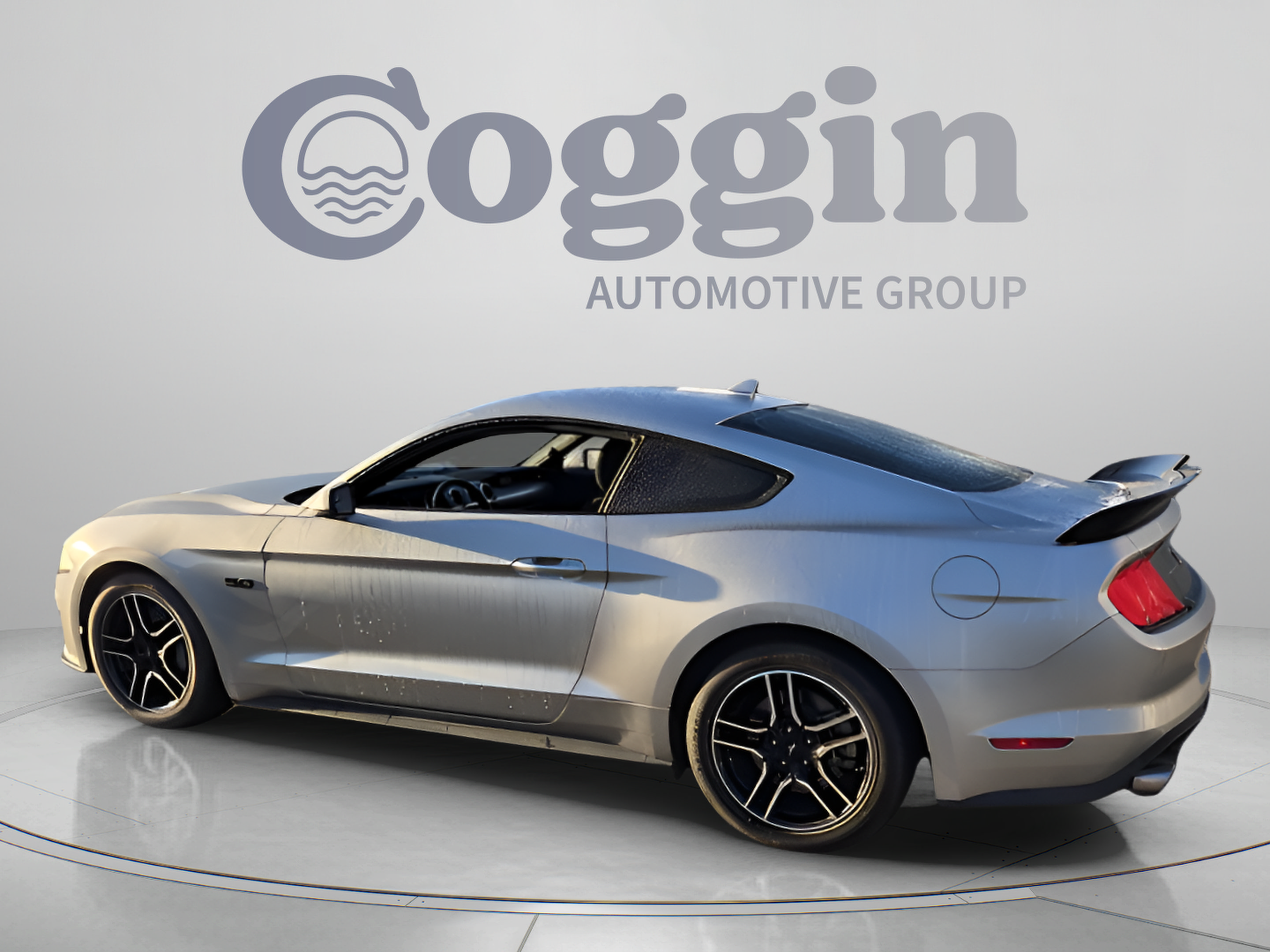 Used 2020 Ford Mustang GT RWD image 3