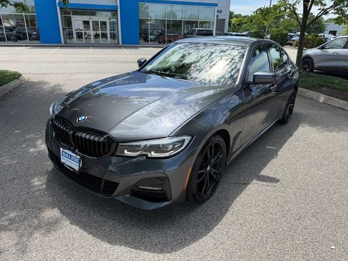 Used 2022 BMW 330i xDrive Sedan w/ M Sport Package AWD/4WD image 9