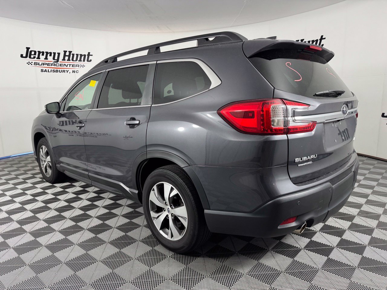 Used 2023 Subaru Ascent Premium w/ Convenience Package AWD/4WD image 8