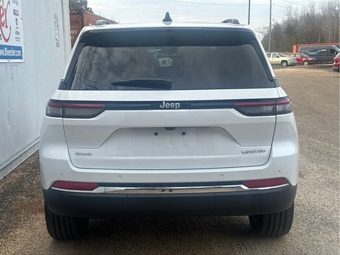 New 2025 Jeep Grand Cherokee Limited w/ Luxury Tech Group II image 4