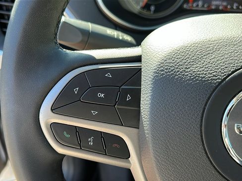 Used 2022 Jeep Cherokee Latitude Lux image 12