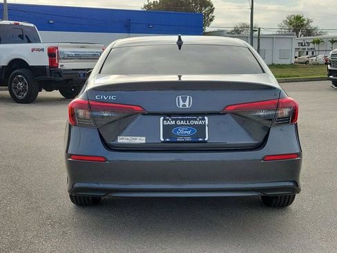 Used 2023 Honda Civic EX image 5