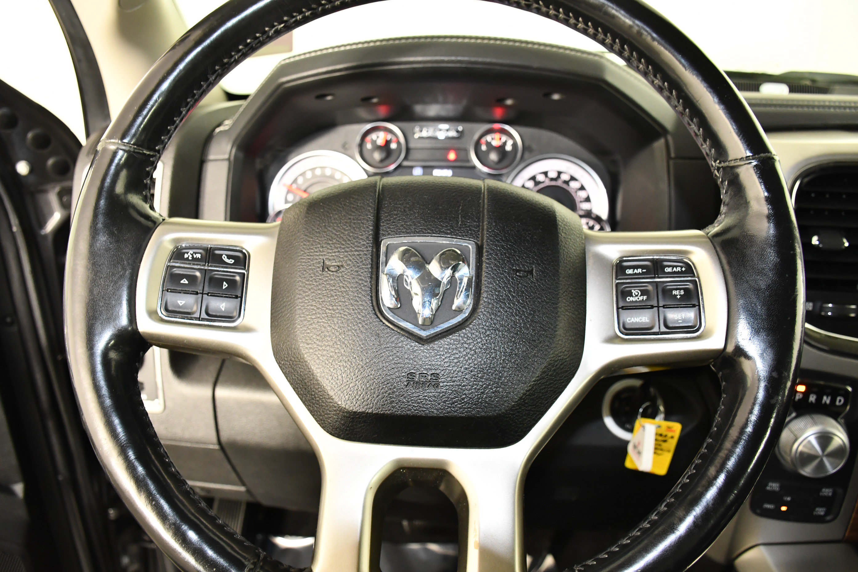 Used 2018 RAM 1500 Laramie AWD/4WD image 22