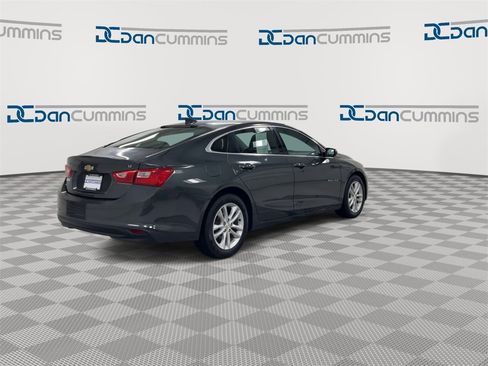 Used 2017 Chevrolet Malibu LT w/ Leather Package image 8