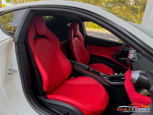 Used 2019 Ferrari 812 Superfast RWD image 25