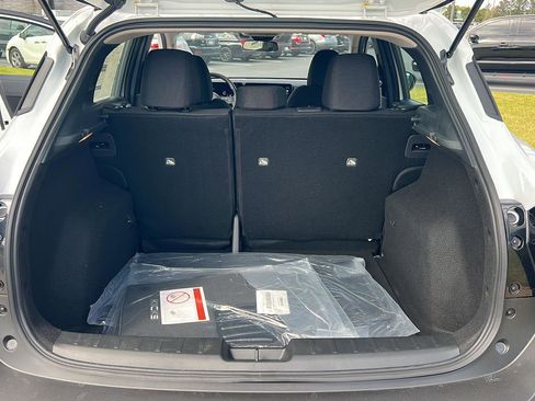 New 2026 Nissan Kicks S image 31