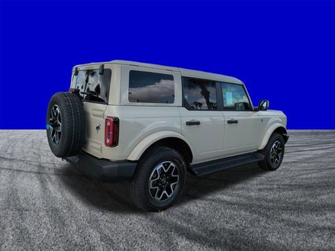 New 2026 Ford Bronco Outer Banks AWD/4WD image 4