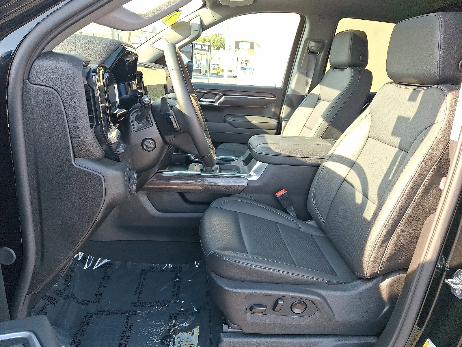 Used 2026 Chevrolet Silverado 1500 LTZ w/ LTZ Premium Package AWD/4WD image 14