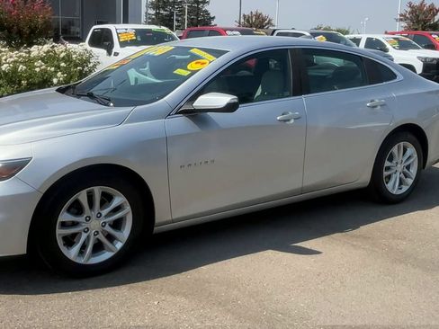 Used 2018 Chevrolet Malibu Hybrid w/ Driver Confidence Package FWD image 3