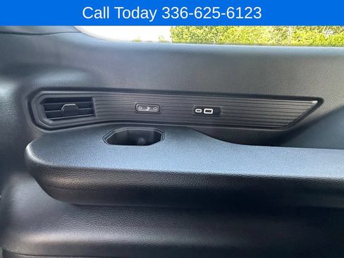 Used 2025 Jeep Wagoneer L Series III w/ Premium Group I AWD/4WD image 28