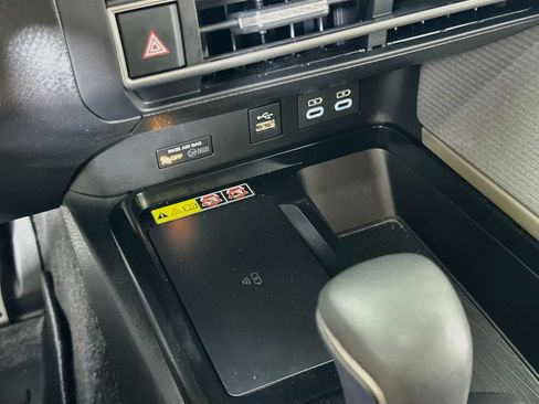 Used 2026 Toyota Camry SE FWD image 30