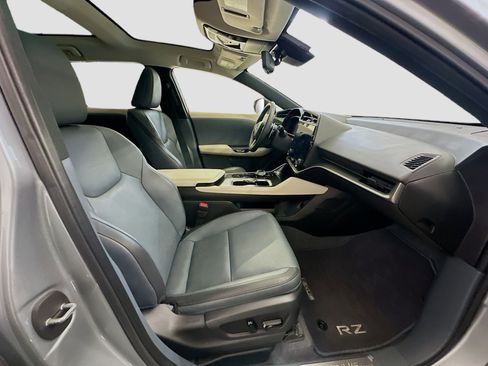 Used 2023 Lexus RZ 450e Premium w/ Technology Package image 34