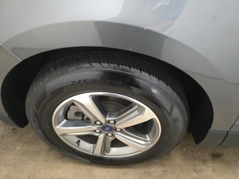 Used 2022 Ford Edge SEL w/ Convenience Package image 16