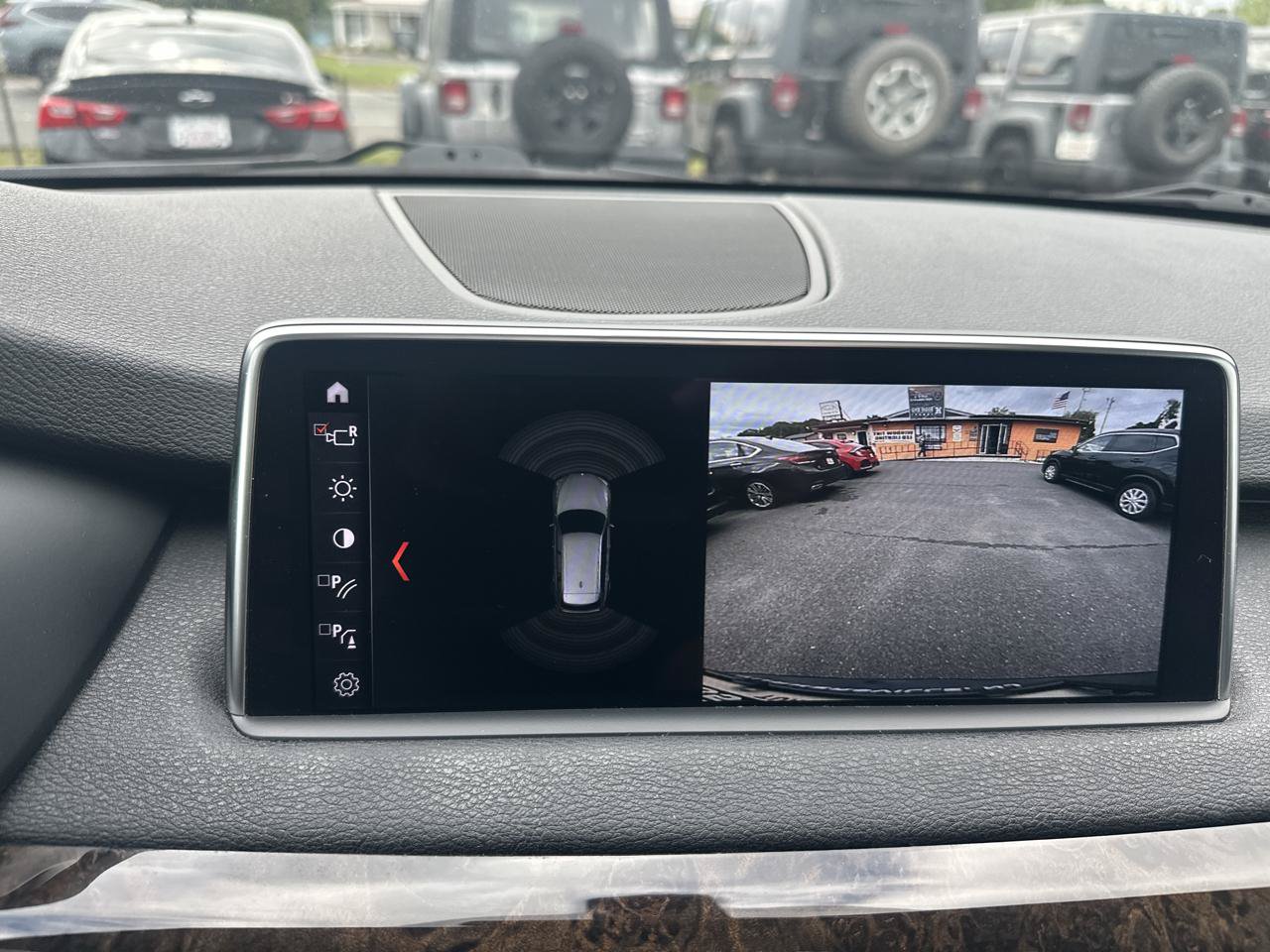 Used 2018 BMW X5 xDrive35i w/ M Sport Package AWD/4WD image 13