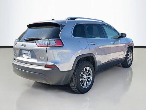 Used 2020 Jeep Cherokee Latitude Plus image 3