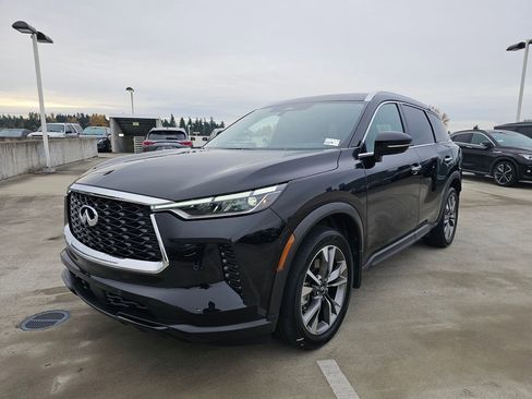 Certified 2023 INFINITI QX60 Luxe w/ Vision Package image 4