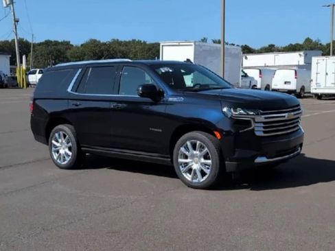 Used 2024 Chevrolet Tahoe High Country w/ Advanced Technology Package image 2